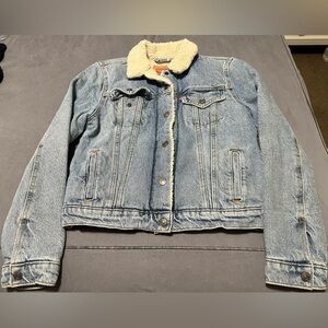 Levi’s Sherpa Lined Denim Trucker Jacket S, Light Wash Fleece Lined Women’s